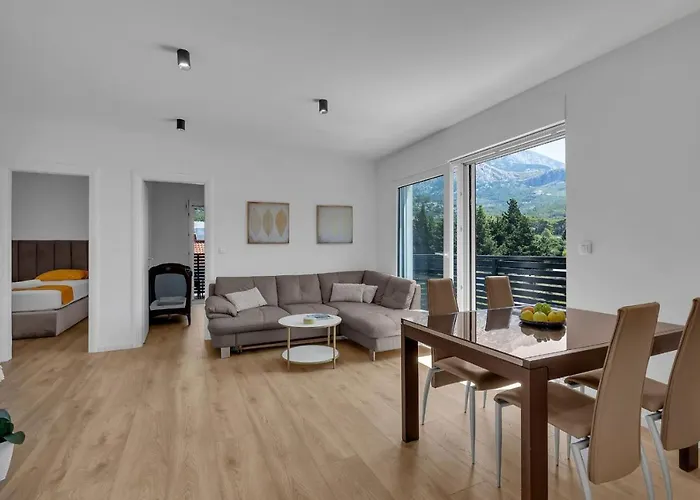 Dei Apartment
